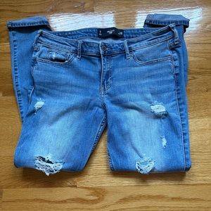 Hollister cropped ripped jeans size 7 w28